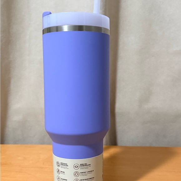 Stanley Hydrangea Flowstate 40oz Quencher H2.0 Tumbler - Picture 4 of 6